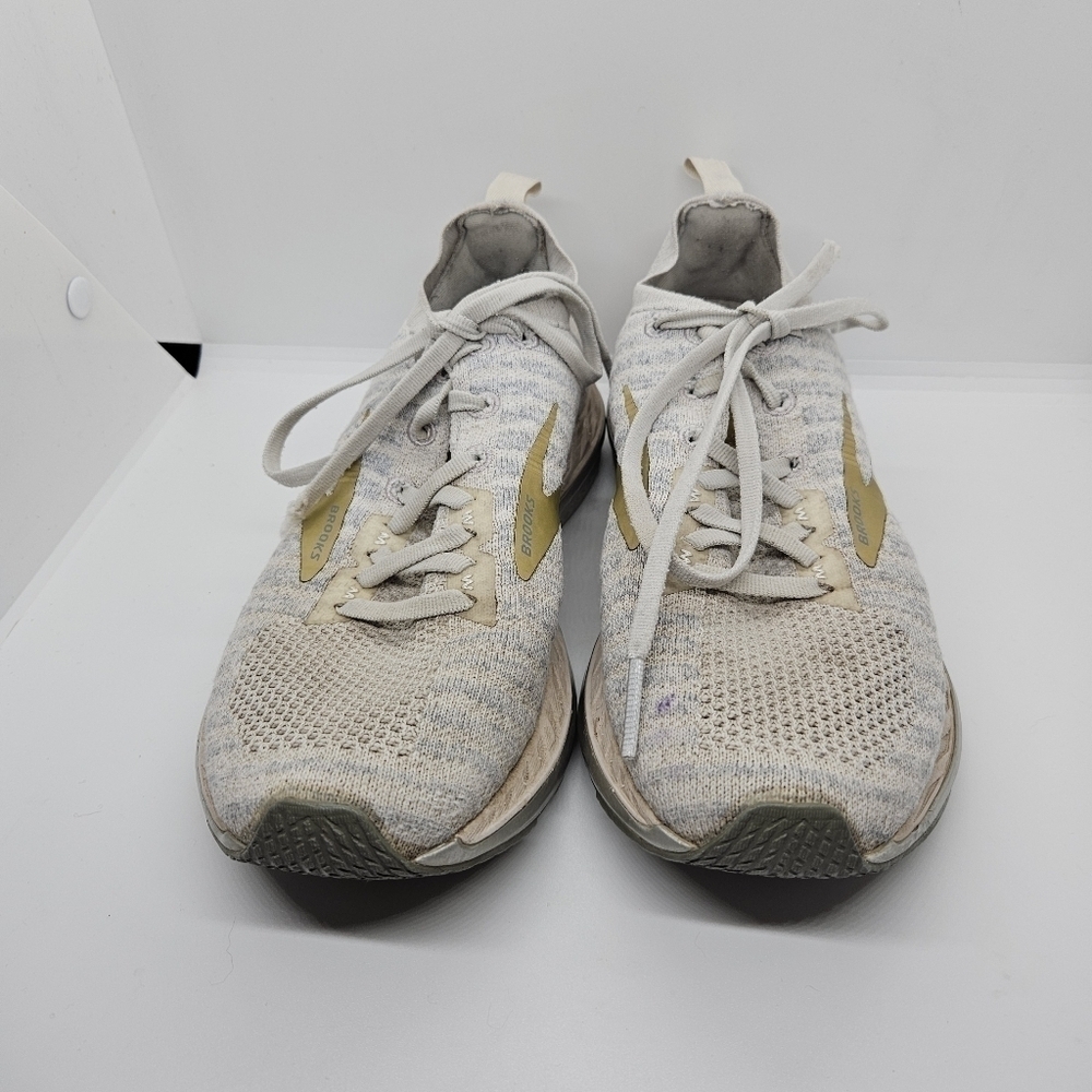 Brooks Bedlam 2 running sneakers white gray gold women's 7B - Picture 2 of 9